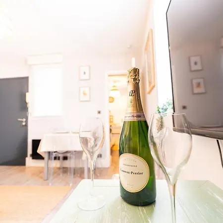Elegance Et Bien-etre Dans Notre T2 A Appartamento Épernay